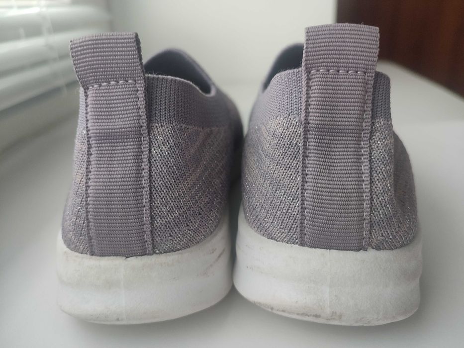 кросівки, мокасіни, кеди для дівчинки р.30