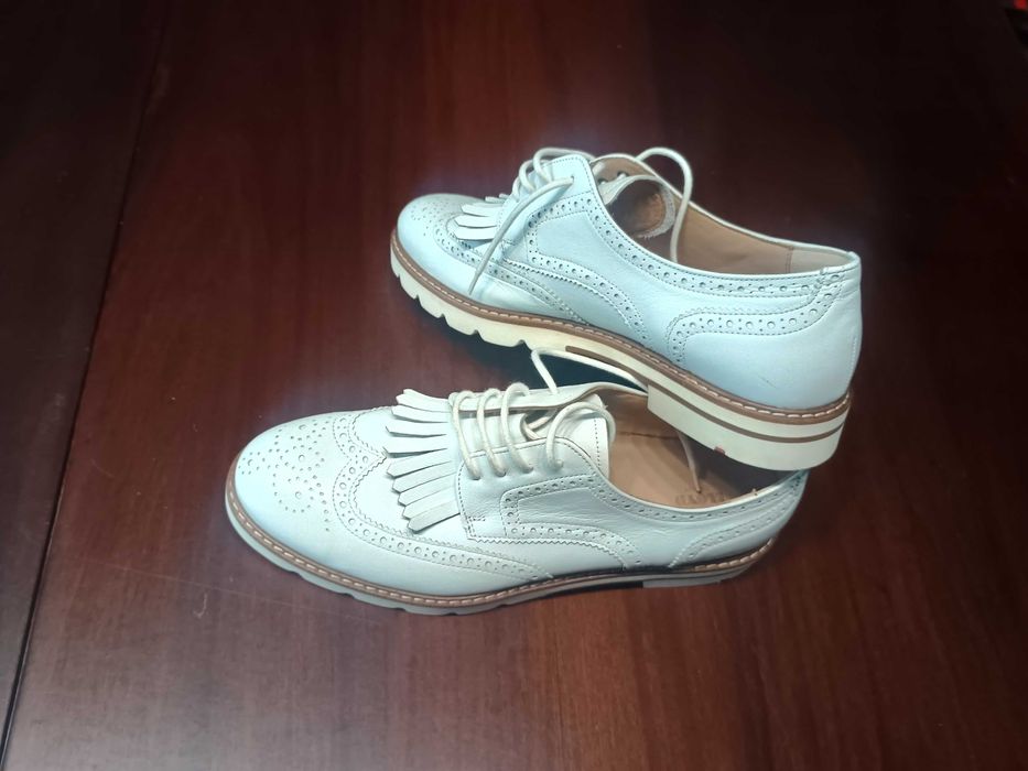 Жіночі лофери преміум якості від фірми Lloyd