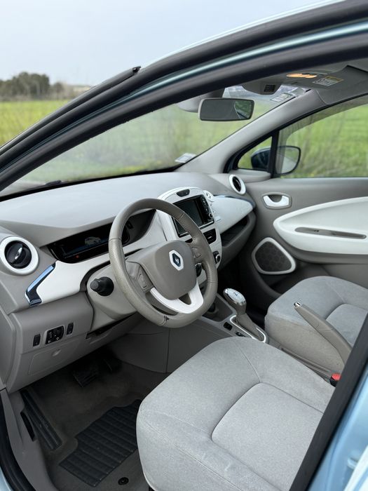 Renault Zoe - 2013 - COM BATERIA