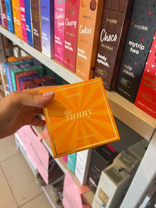 Perfumes wepink virginia Fonseca