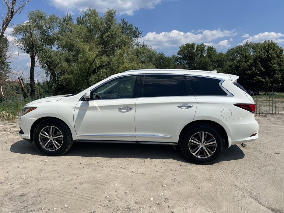 Infiniti Qx60 2017 3,5л 7 мест полный привод