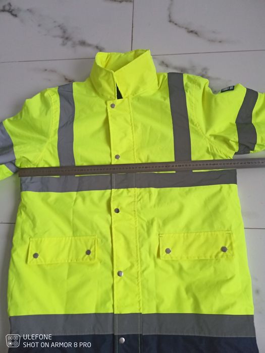Светоотражающая теплая куртка повышенной видимости р.52