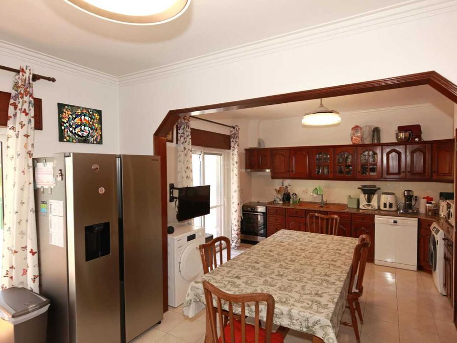 Vendo Moradia V4 em Vale de Milhaços - Corroios