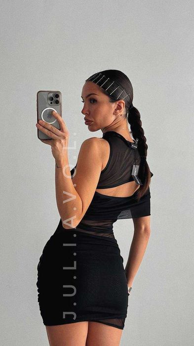 Чорна міні-сукня сітка