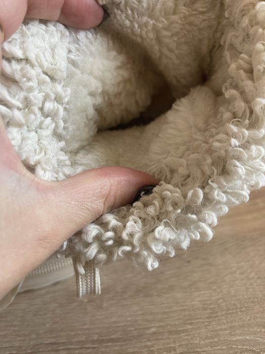 Угі на дівчинку 36 р