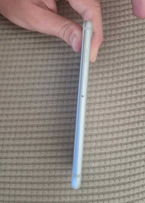 Telemóvel iPhone 7 – Silver - muito estimado