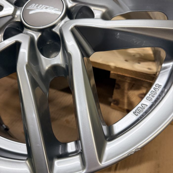 Alufelgi Alutec 16 cali 5x114,3 Renault Nissan Dacia Kia Hyundai Czujniki !!