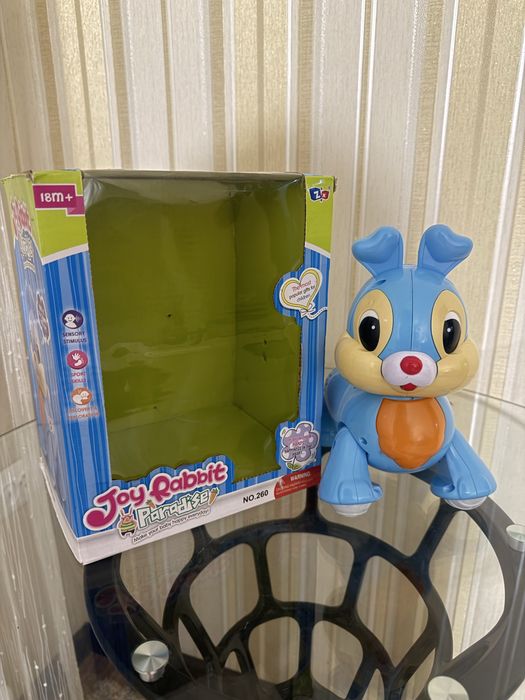 Интерактивная игрушка кролик ходит издает звуки