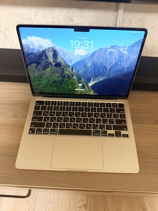 Ноутбук APPLE MacBook Air M3 13" 256GB