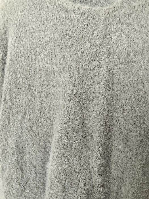 Sweter szary dekolt V
