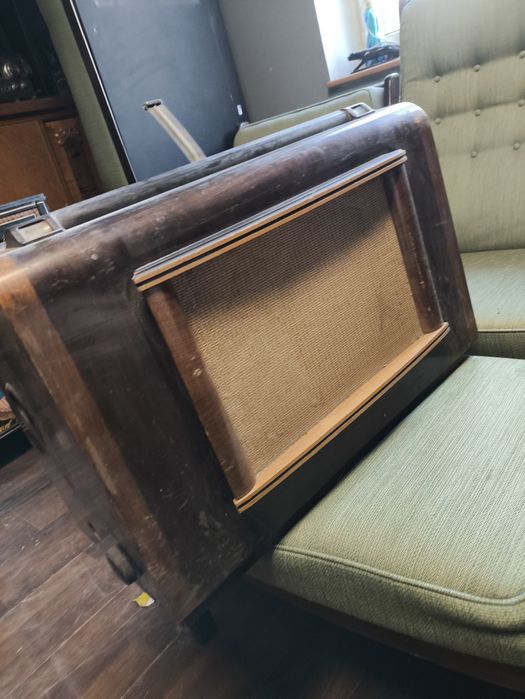 Zabytkowe radio Philips BX 671A