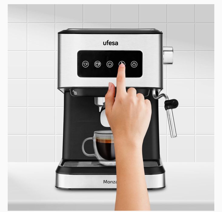 Maquina cafe Expresso UFESA Monza ( Nova )