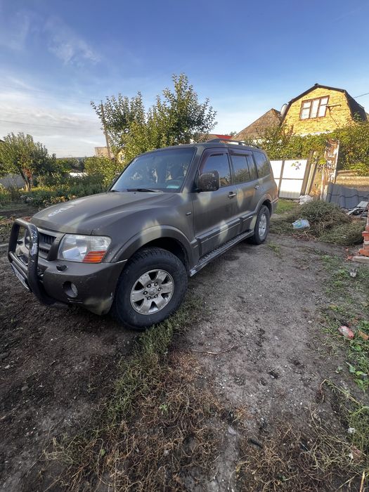 Mitsubishi Pagero vagon 3