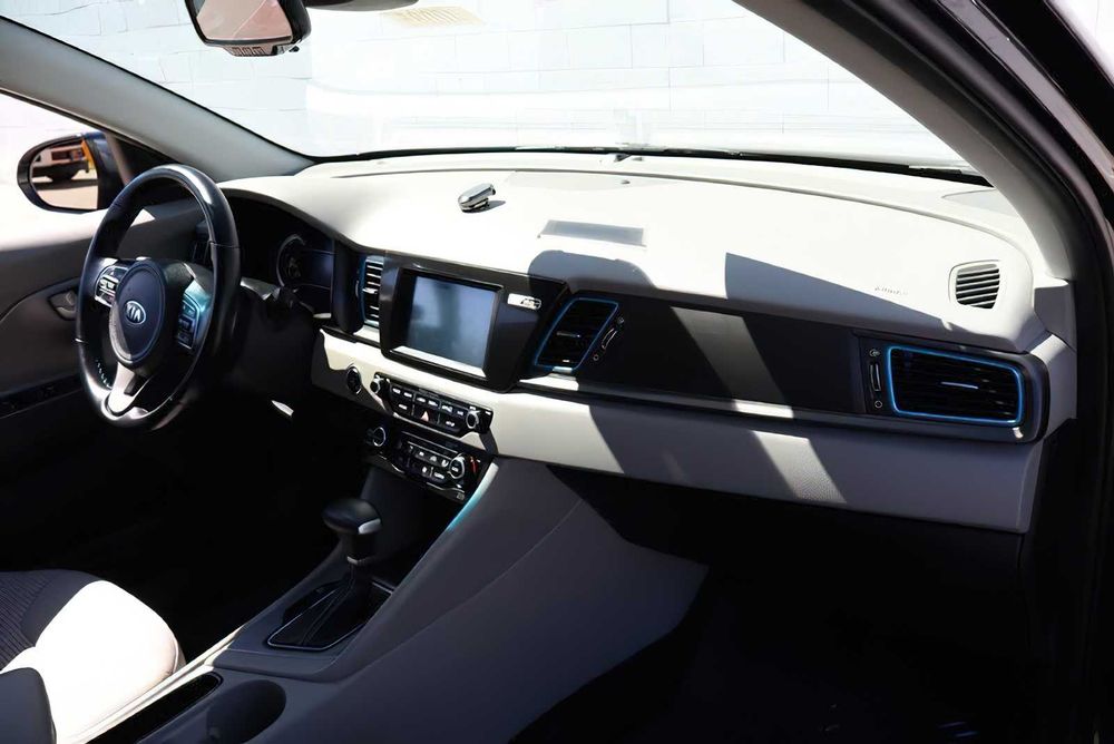 Kia Niro Plug-In Hybrid      2020