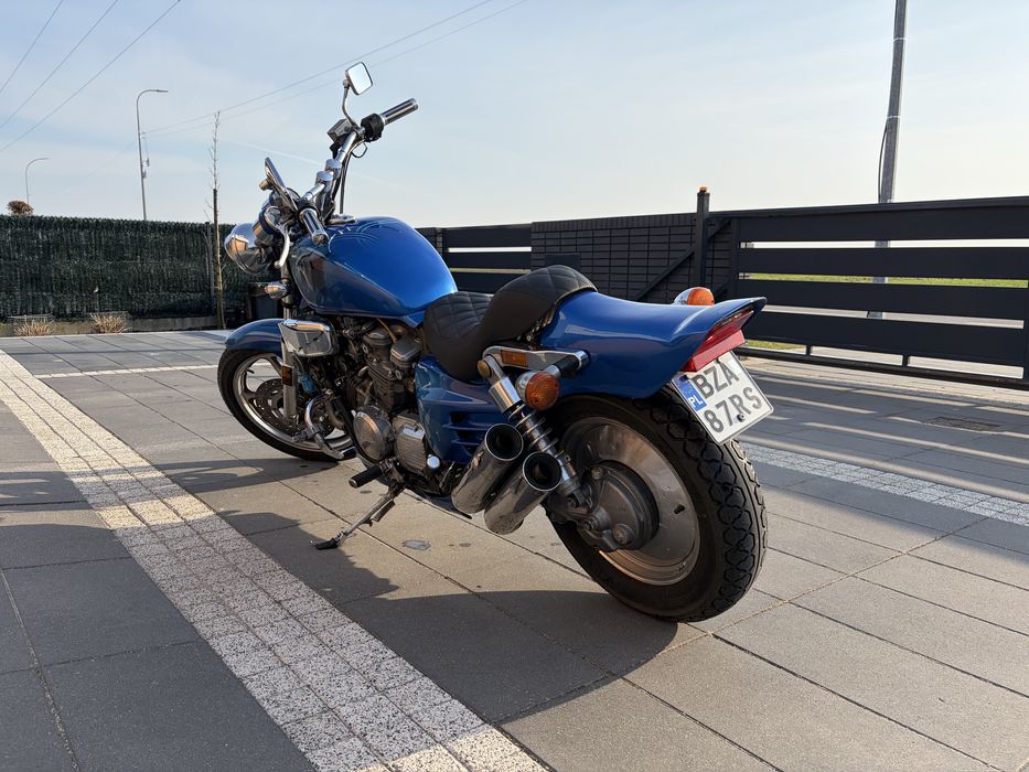 Honda vf700c super magna