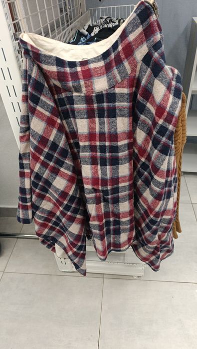 Спідниця тепла,дуже гарна і практична.Торг