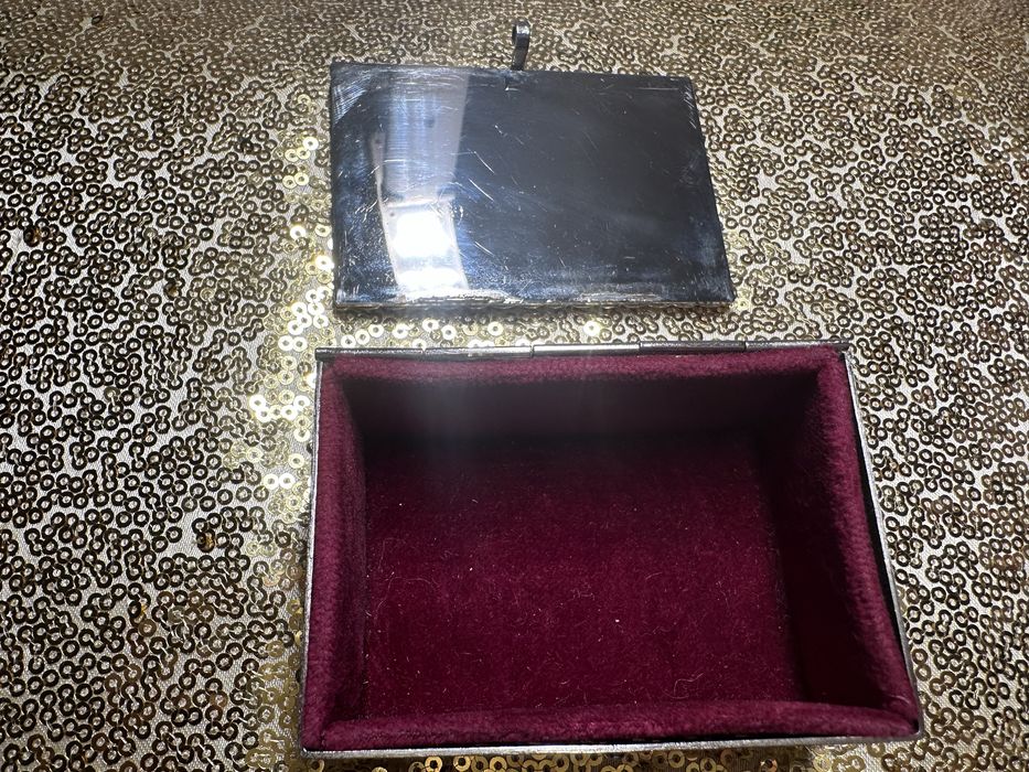 Metalowa szkatułka  pudełko na biżuteria prl