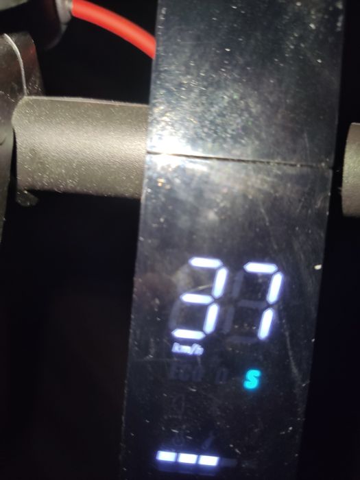 Trotinet Xiaomi Pro2 full extras ( pneus anti furo)