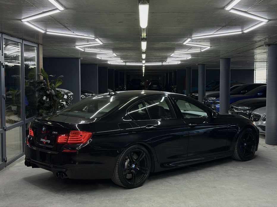 BMW M5 F10