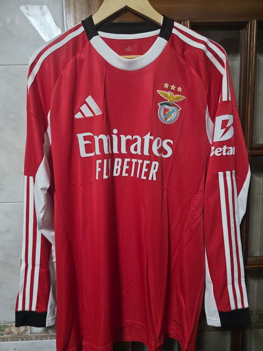 Camisola desta epoca manga comprida loja vermelha.