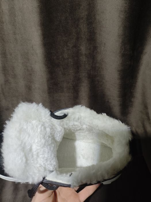 Зимние женские кроссовки размер 39