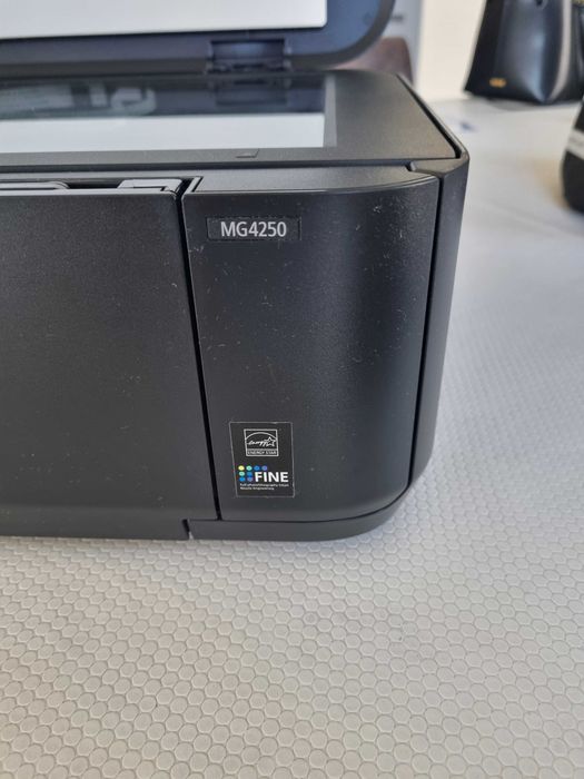 Impressora multifunções Canon Pixma MG4250 Wi-Fi