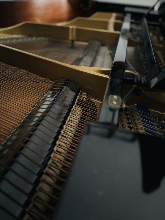 Piano K. Kawai preto