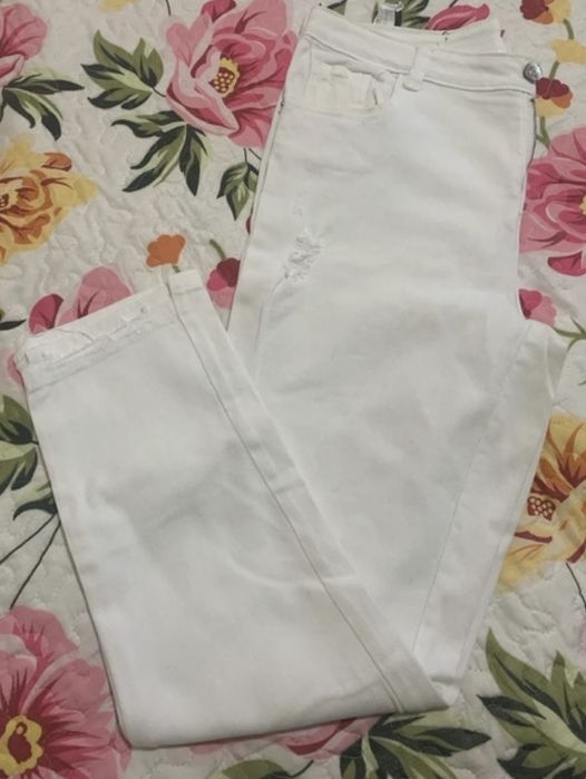Calças brancas de sarja “Code” tamanho 40