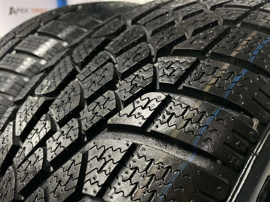 Продам пару як нових зимових шин Pirelli 235/55 R17 235*55 R17 20001735
