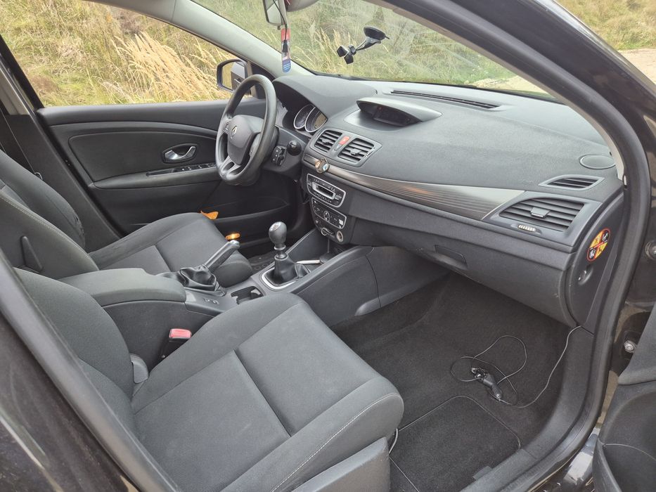 Renault Megane 1.6 16v 110KM benzyna kombi 2009r