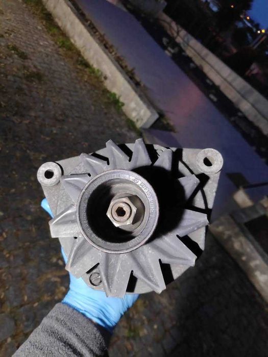 Alternador de Mercedes W124