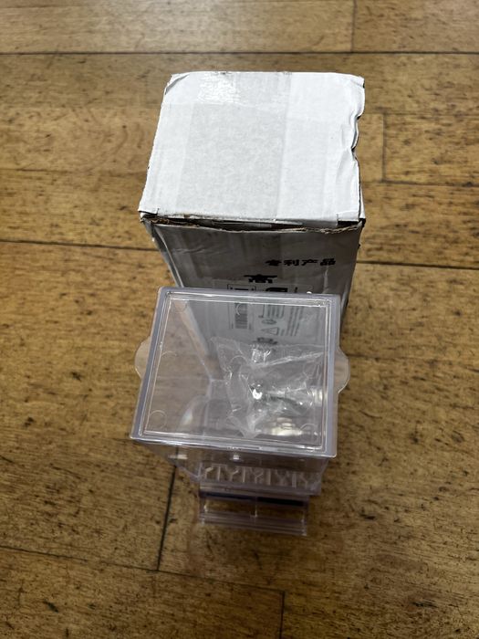 Comedouro de pássaros aves sem sujar - NOVO