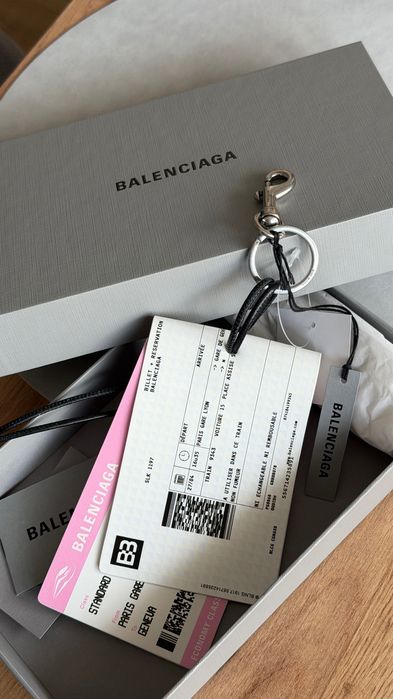 Sprzedam oryginalny brelok / charm Balenciaga “Tickets”