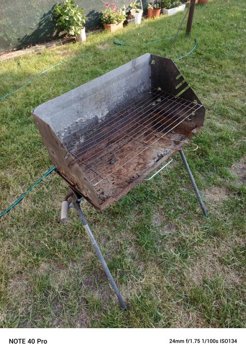 Grill metalowy używany