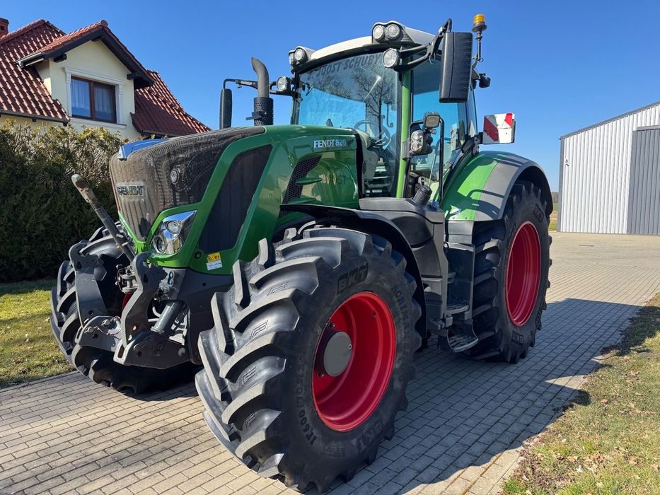 Fendt 828 Vario S4 Profi Plus  Nowy silnik - 2000mtg, nowe opony, nawigacja