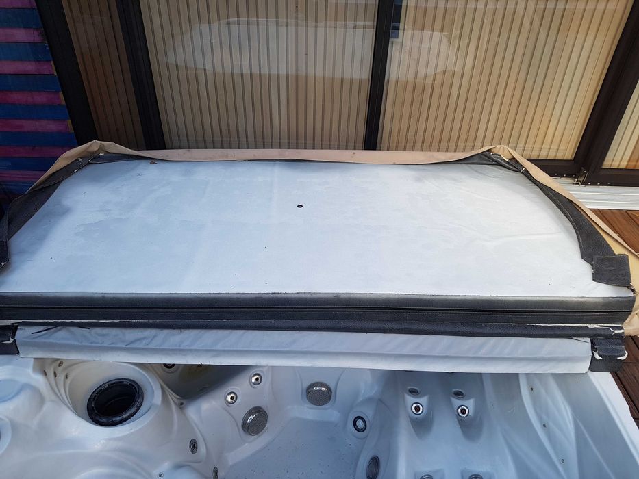 Klapa do wanny z hydromasażem