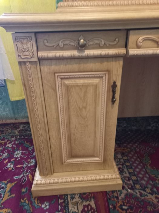 Дамський столик меблі до спальні