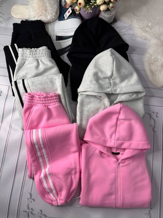 Теплий костюм з лампасами