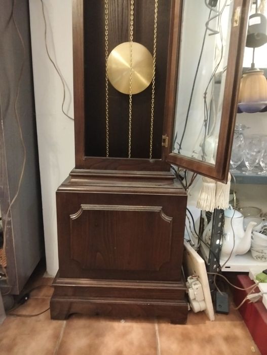 RELÓGIO Pé alto da marca Portuguesa REGULADORA com música Avé Maria