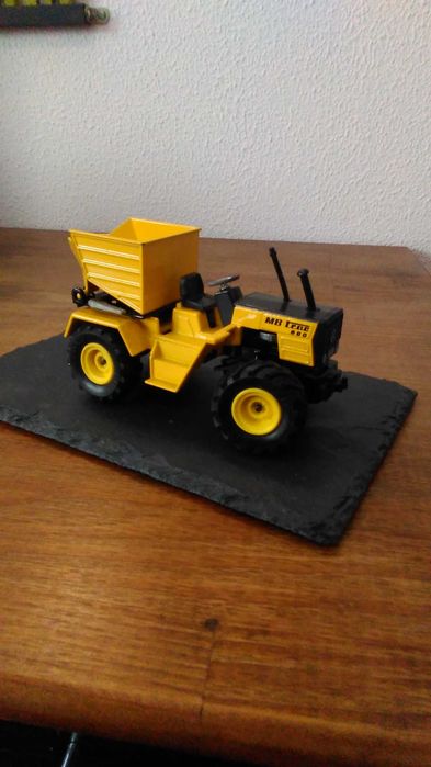 Miniatura de Máquina de Obras
