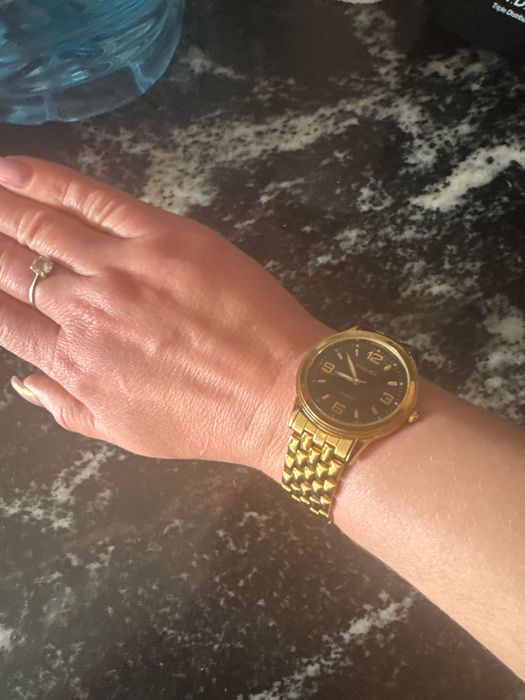 Продам робочий Годинник HALEI