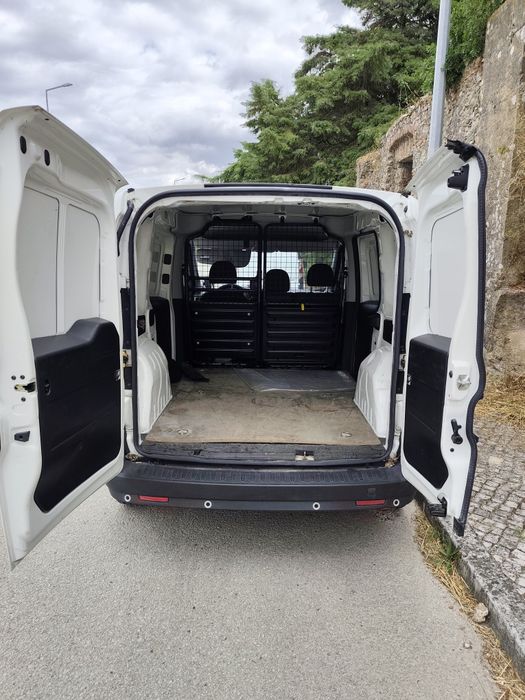 Carrinha Fiat Doblo M-jet 2 de 95Cv impecável  (reservada)