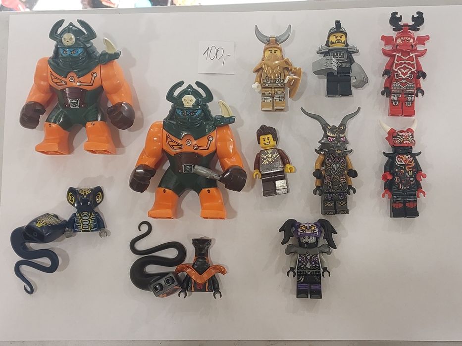Lego figurki ninjago.