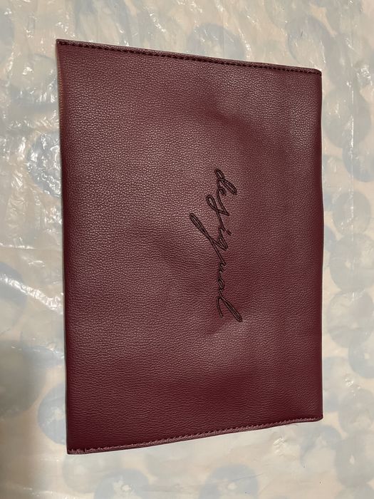 Pochete nova Desigual