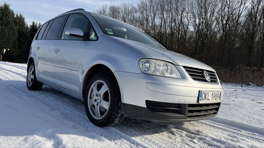Volkswagen Touran 2.0 tdi 140 KM climatronic tempomat alufelgi zadbany