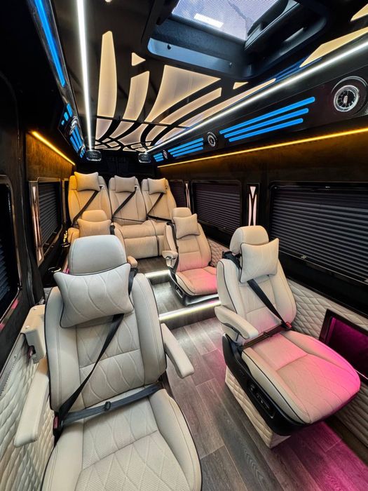 Перишивка салона , комплексне переобладнання бусів