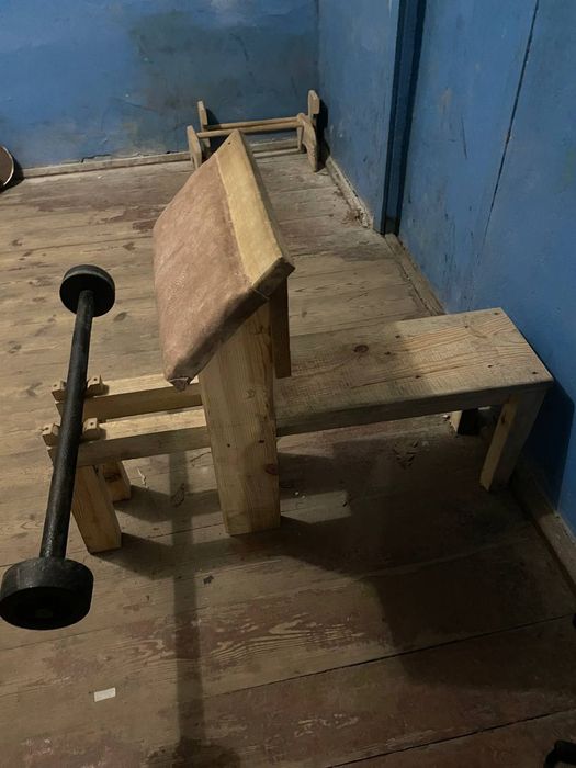 Скам'я Скотта з дерева