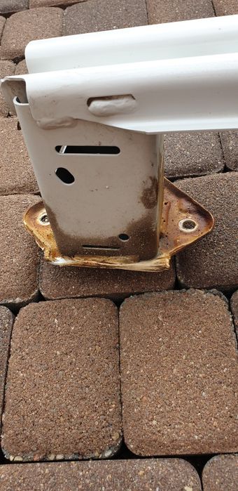 Belka zderzaka tył TOYOTA YARIS CROSS