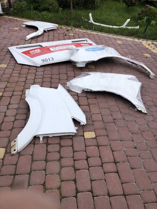 Крила крило на спринтер 907.  Sprinter 907 праве , ліве