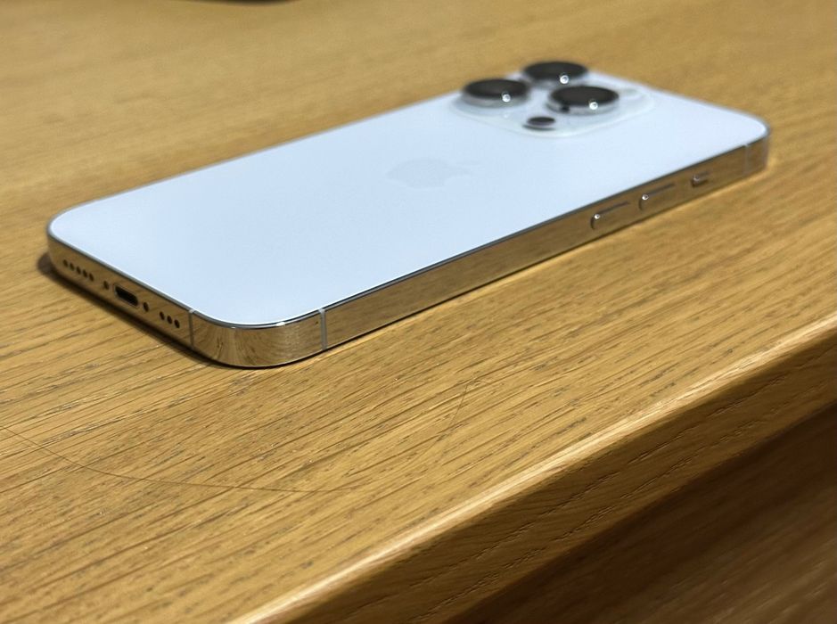 iPhone 14 Pro prateado 256 GB